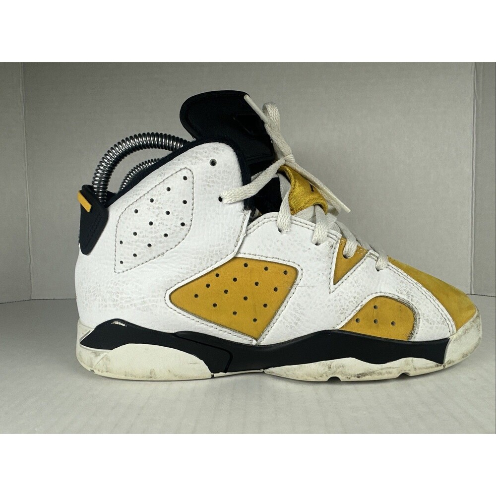 Nike Air Jordan Vi Kids Size 2.5 Y White Yellow Retro Basketball